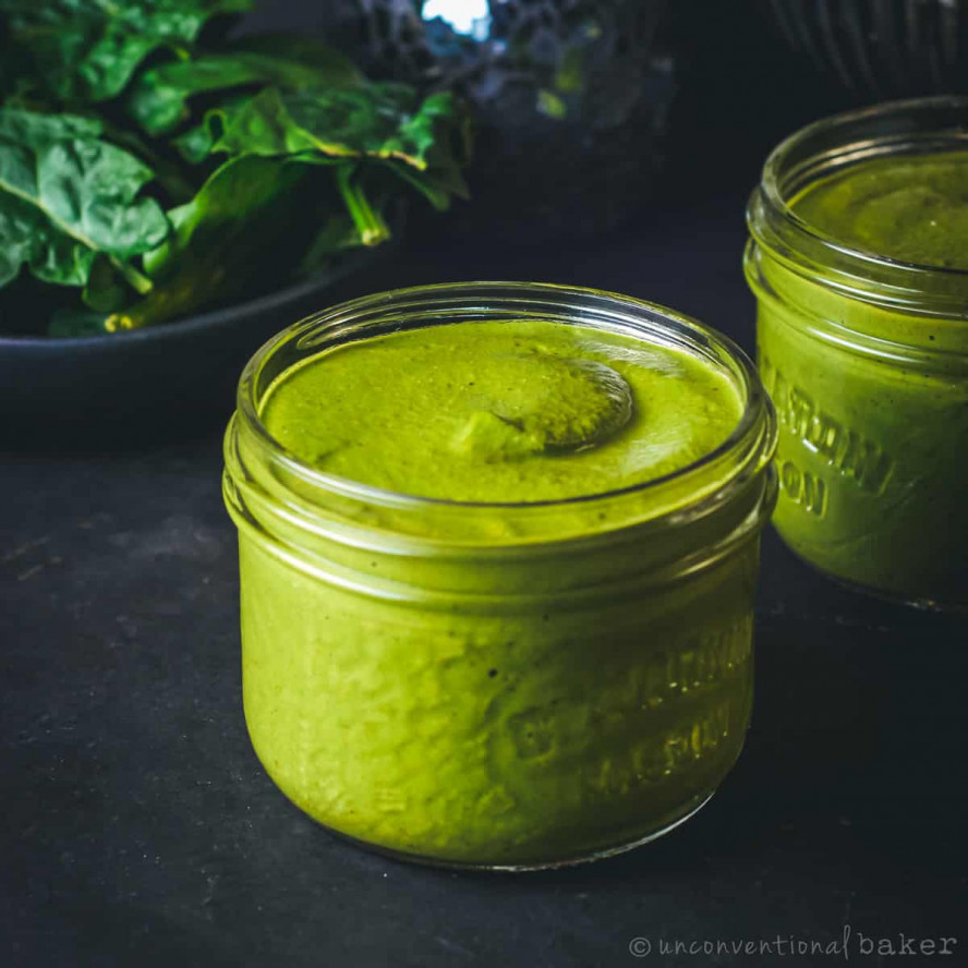 Fresh Vegan Pesto Dip / Sauce Recipe